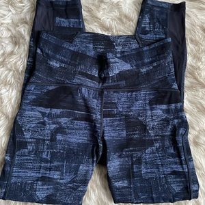 Size 6 Lululemon Train Times 7/8 leggings